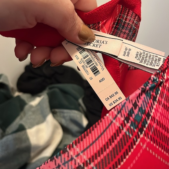 Victoria secret plaid Christmas bra in size 40d new with tags never worn - Picture 3 of 4